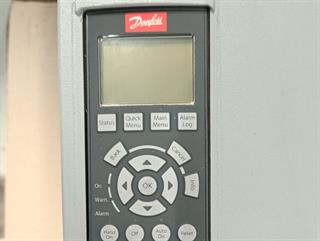 danfoss-fc-102p75kt4e55h1ugcdxxsxxxxaxbxcxxxxdx-131f3246-tested-und-top-zustand-84708-1.jpg
