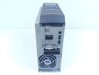 ik-industry/pd/danfoss-fc-302p1k1t5e20h2-131b0650-11kw-frequenzumrichter-tested-und-top-zustand-82262-3.jpg