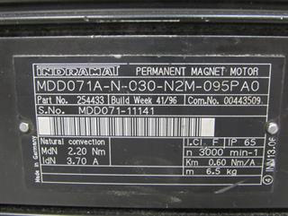 indramat-rexrop-mdd071a-n-030-n2m-095pa0-motor-unbenutzt-67027-1.jpg