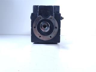 ik-industry/pd/lenze-mdsksbs071-13-servo-motor-320-kw-neuwertig-und-tested-82300-3.jpg