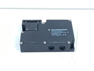ik-industry/pd/schmersal-azm-161sk-1212rka-024-part-no-101166285-unused-und-ovp-82419-3.jpg