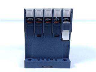 schneider-electric-lp4k06-top-zustand-85831-1.jpg
