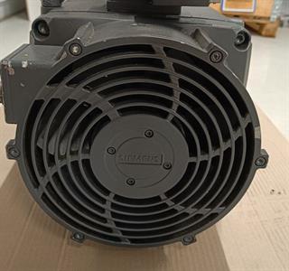 ik-industry/pd/siemens-hauptspindelmotor-1ph8137-1dd02-0he1-encoder-ic22dq-b35-top-zustand-79284-7.jpg