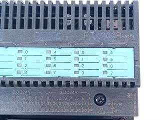 ik-industry/pd/siemens-simatic-et-200b-32di-6es7-131-0bl00-0xb0-top-zustand-82579-4.jpg