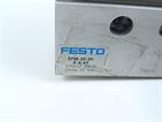 festo-fuehrungszylinder-dfm-20-30-p-a-kf-170917-xn08-top-zustand-78103-3.jpg