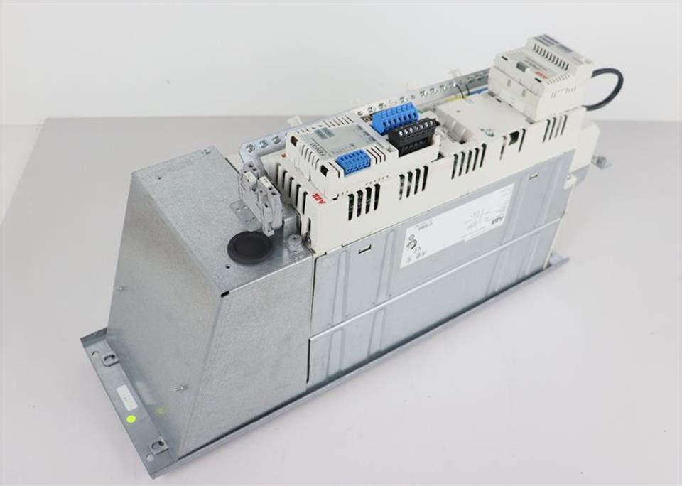 abb-acs880-104-0044a-3p922-inverter-top-zustand-59812-2.jpg