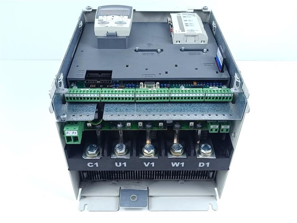 abb-dcs-800-dcs800-s02-0200-04-aprdcs-cp-p-sdcs-mem-8-tested-und-top-zustand-83559-4.jpg