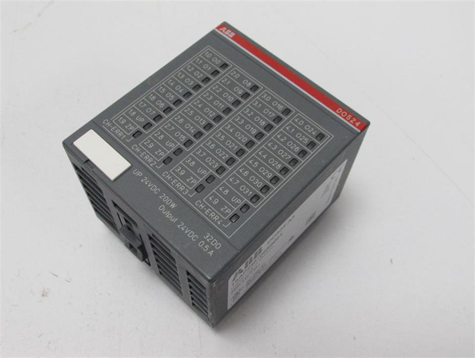 ABB DO524 A3 1SAP240700R0001 Digital Output Module 32DO-Transistor NEUWERTIG & TESTED