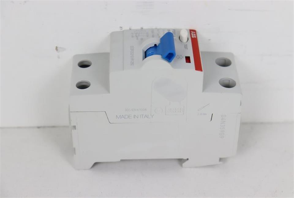 abb-f202-a-2cf202101r1250-top-zustand-56019-2.jpg