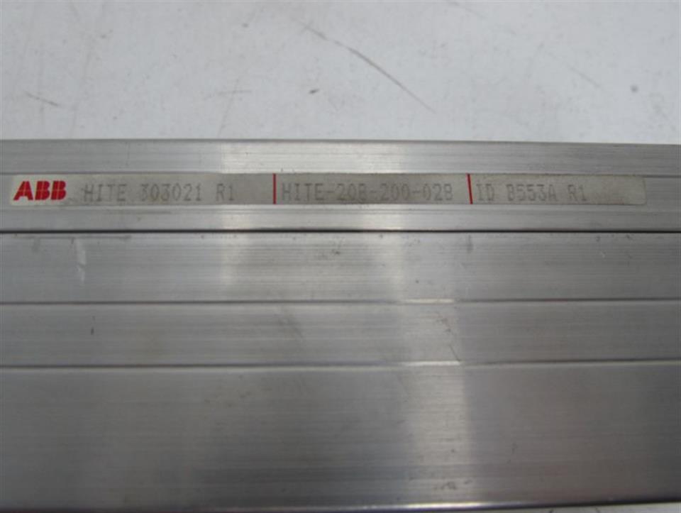 abb-output-modul-idb555ar1-hite-303021-r1-id-b553a-r1-72623-3.jpg