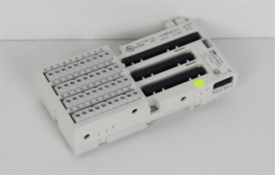 abb-tu-715f-a0-terminal-unit-3bdh000378r0001-top-zustand-61842-1.jpg