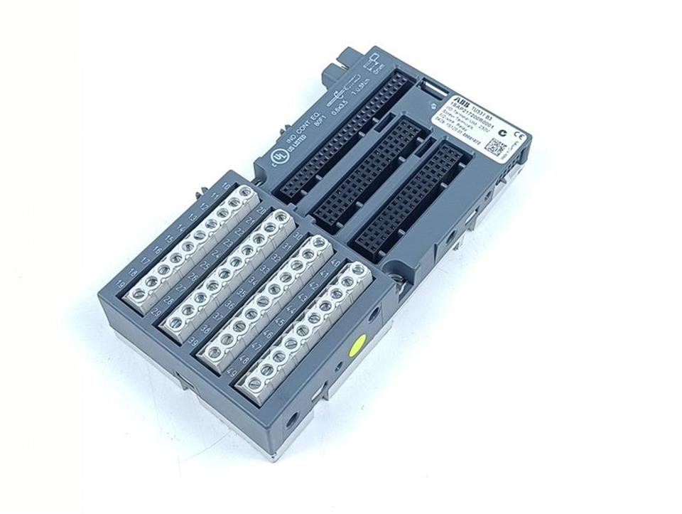ABB TU531 B3 1SAP217200R0001 I/O Terminal UNIT TOP ZUSTAND