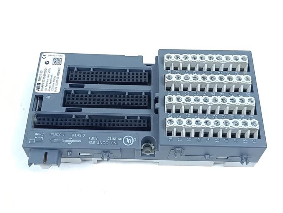 ABB TU531 B3 1SAP217200R0001 I/O Terminal UNIT TOP ZUSTAND