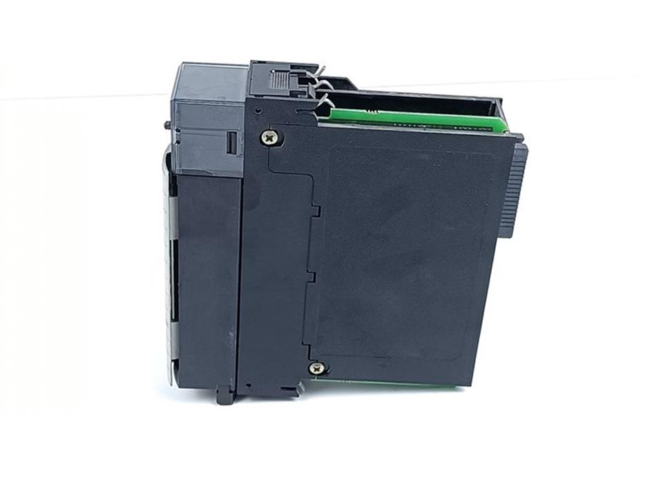 allen-bradley-1756-ib32b-dc-input-module-32-pt-24vdc-tested-und-topzustand-83303-2.jpg