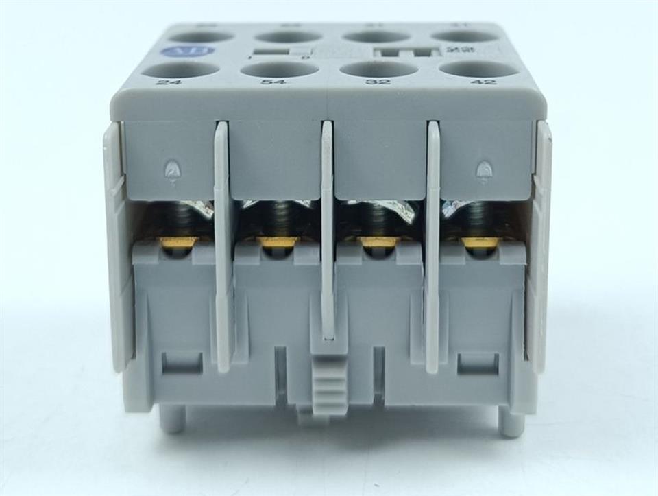 Allen Bradley Hilfskontaktblock 100-KFC22 TOP ZUSTAND