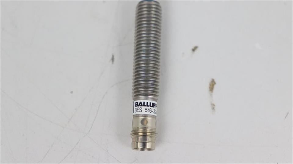 balluff-bes-516-324-g-e5-c-s49-naeherungsschalter-top-zustand-60975-2.jpg