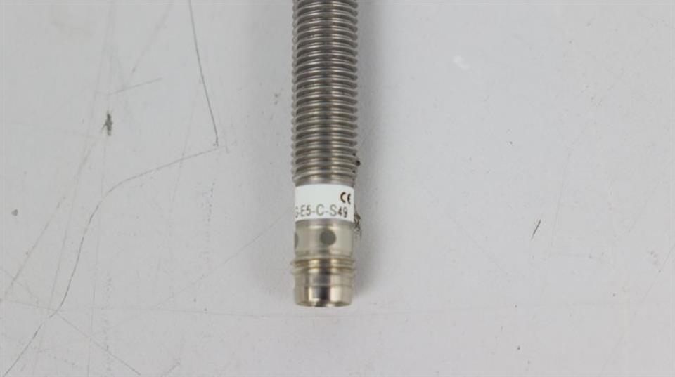 balluff-bes-516-324-g-e5-c-s49-naeherungsschalter-top-zustand-60975-4.jpg
