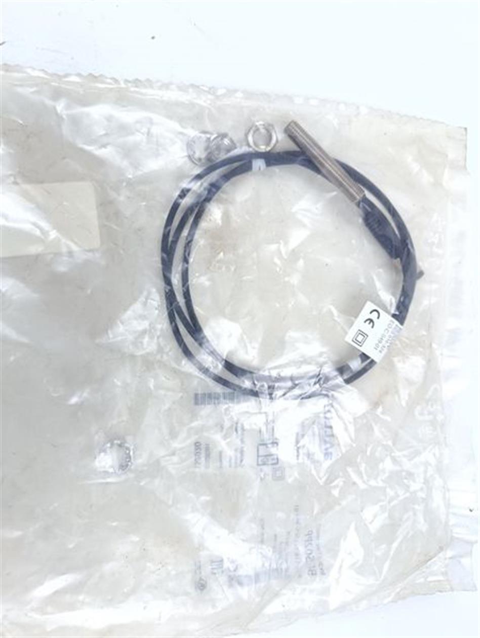 balluff-bes02pp-bes-516-324-eo-c-s49-01-unused-und-ovp-65510-3.jpg