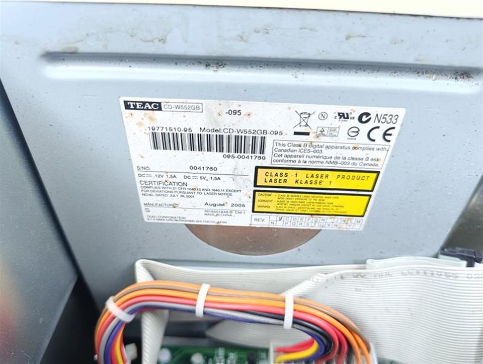 Beckhoff C6140 Ipox IP-4GVI63 + CH7009A_DVI_TV + TEAC FD-235HF + CD-W552GB-095