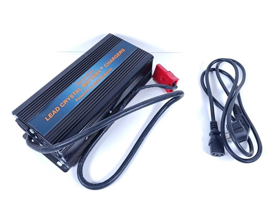 betta-batteries-lead-crystal-battery-chargers-220v-50hz-top-zustand-und-ovp-79792-3.jpg