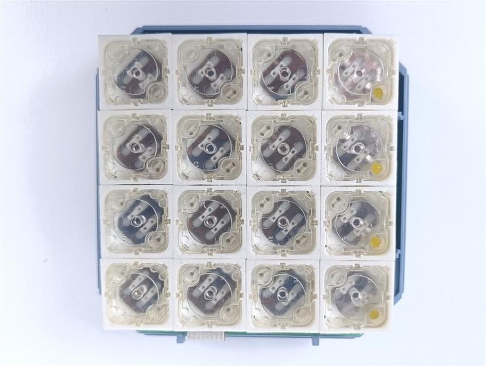 bundr-4e002001-090-rev-1700-ohne-front-78401-2.jpg