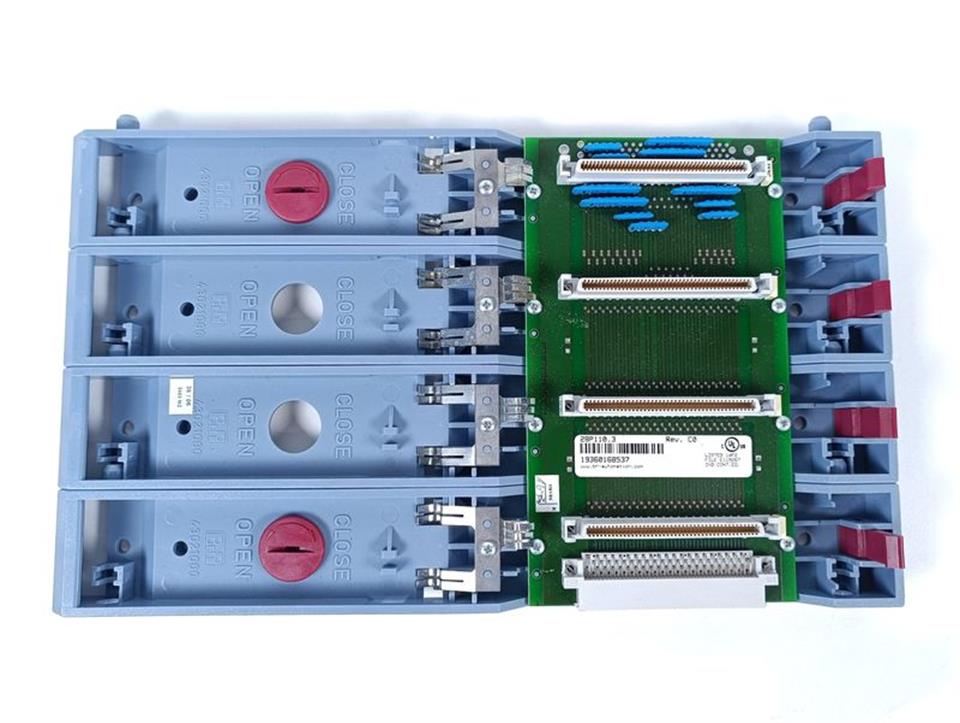 bundr-rack-backplane-2bp1103-revc0-top-zustand-78516-2.jpg