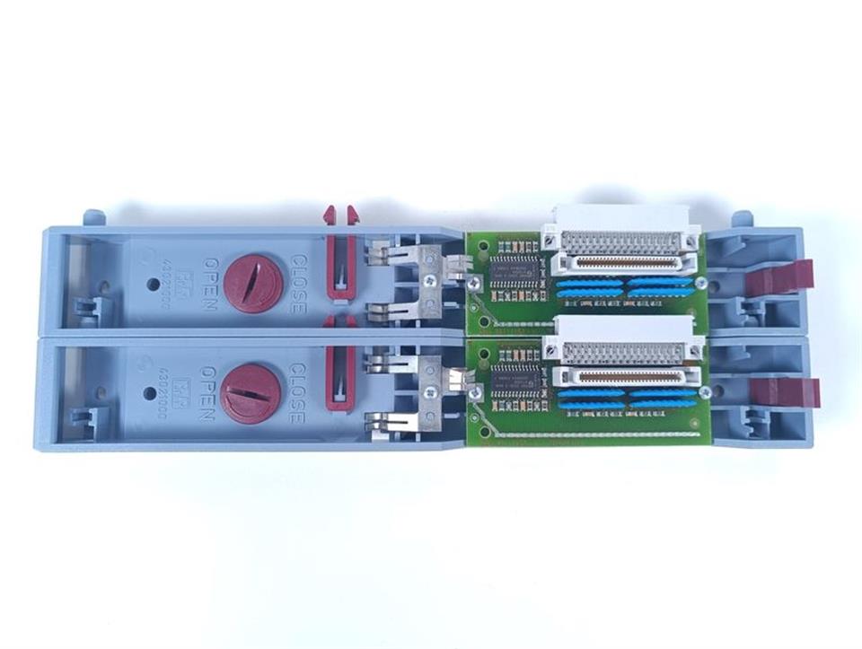 bundr-rack-backplane-2bp2104-rev2100-top-zustand-78508-3.jpg