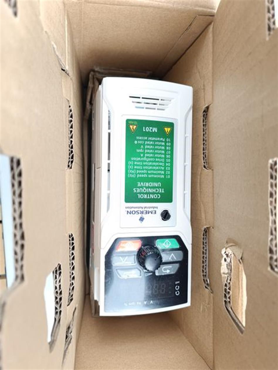 control-techniques-emerson-m201-024-00018-a-400v-055kw-m201-02400018a-ovp-78064-3.jpg