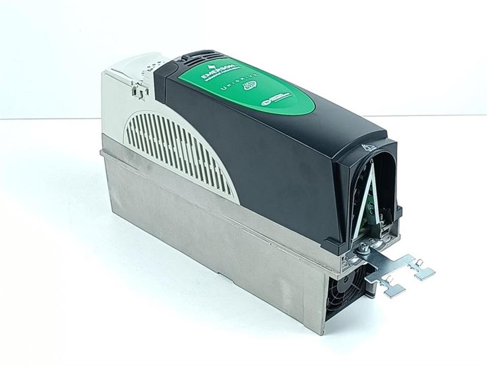 control-techniques-emerson-unidrive-sp1405-servo-drive-neuwertig-und-tested-83726-1.jpg