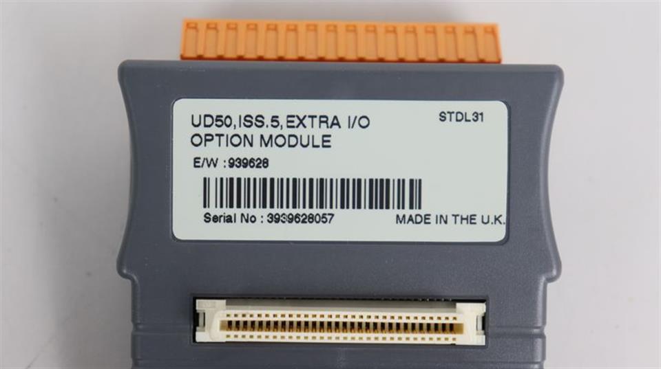 control-techniques-ud50-unidrive-zusatz-io-a80700000001900-iss5-unused-und-ovp-60210-6.jpg