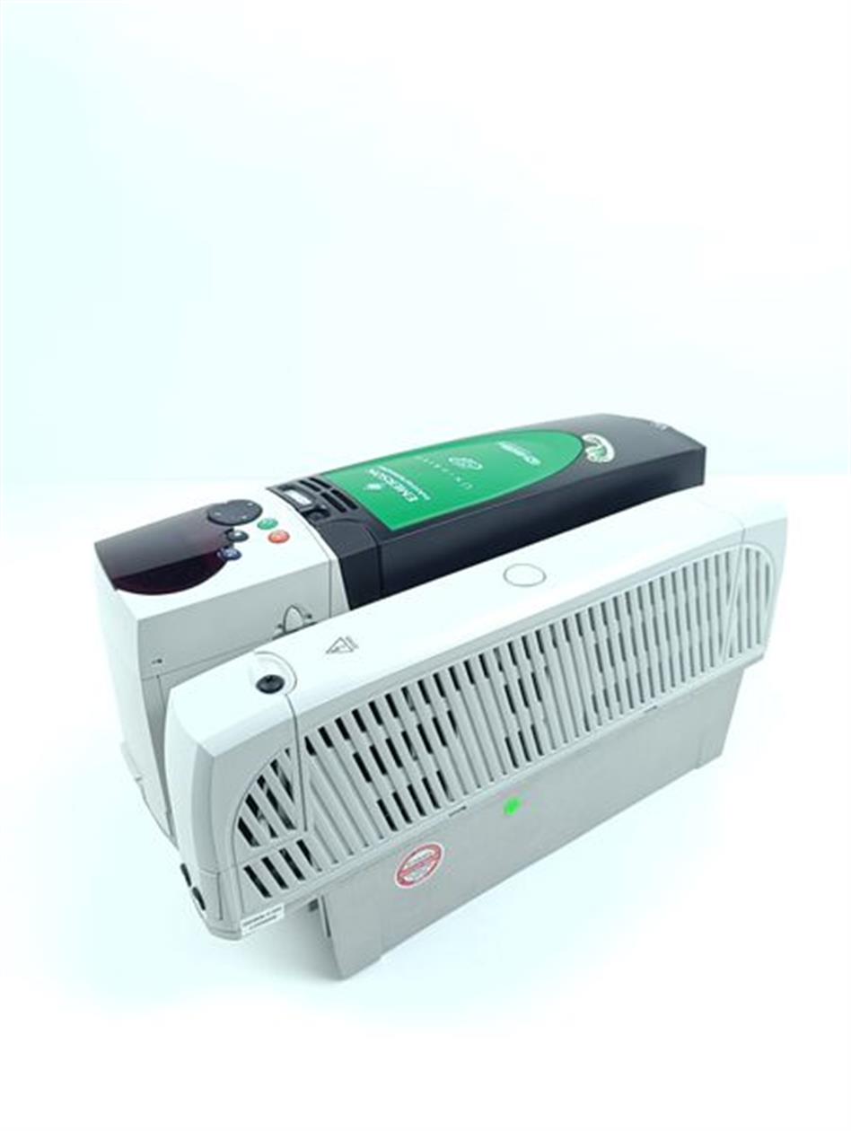 control-techniques-unidrive-servo-drive-sp2403-sm-keypad-tested-und-neuwertig-78449-2.jpg