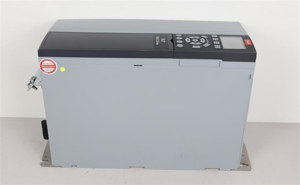 danfoss-fc-102-drive-fc-102p18kt4e20h3xg-131g0433-185kw-400v-tested-top-zustand-72630-2.jpg
