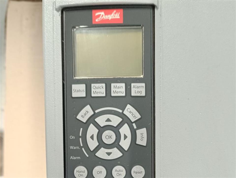 Danfoss FC-102P75KT4E55H1UGCDXXSXXXXAXBXCXXXXDX 131F3246 TESTED & TOP ZUSTAND