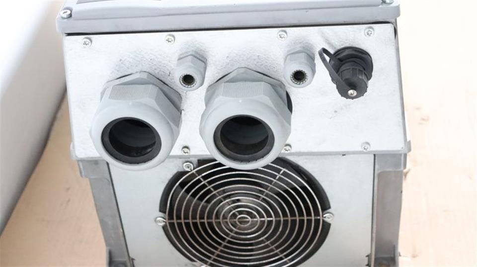danfoss-fc-301p45kt4e55h2xgcxxxsxxxxaxbxcxxxxdx-400v-45kw-131b6107-tested-57937-3.jpg