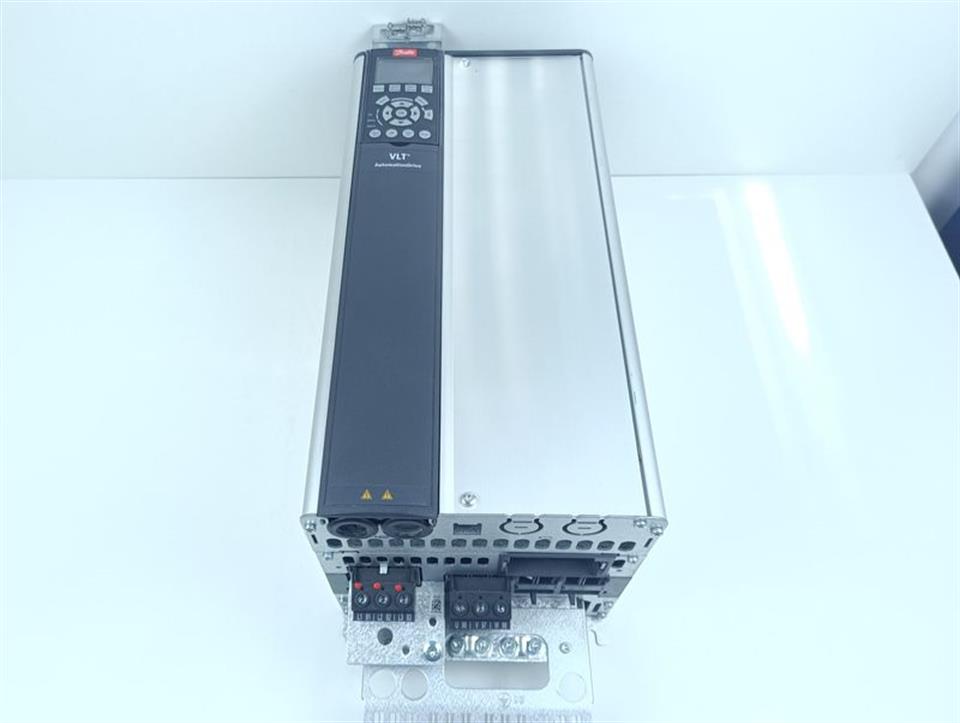 danfoss-fc-302p22kt5e20h1xgxxxxsxxxxalbxcxxxxdx-131x4421-22kw-400v-tested-top-78697-3.jpg