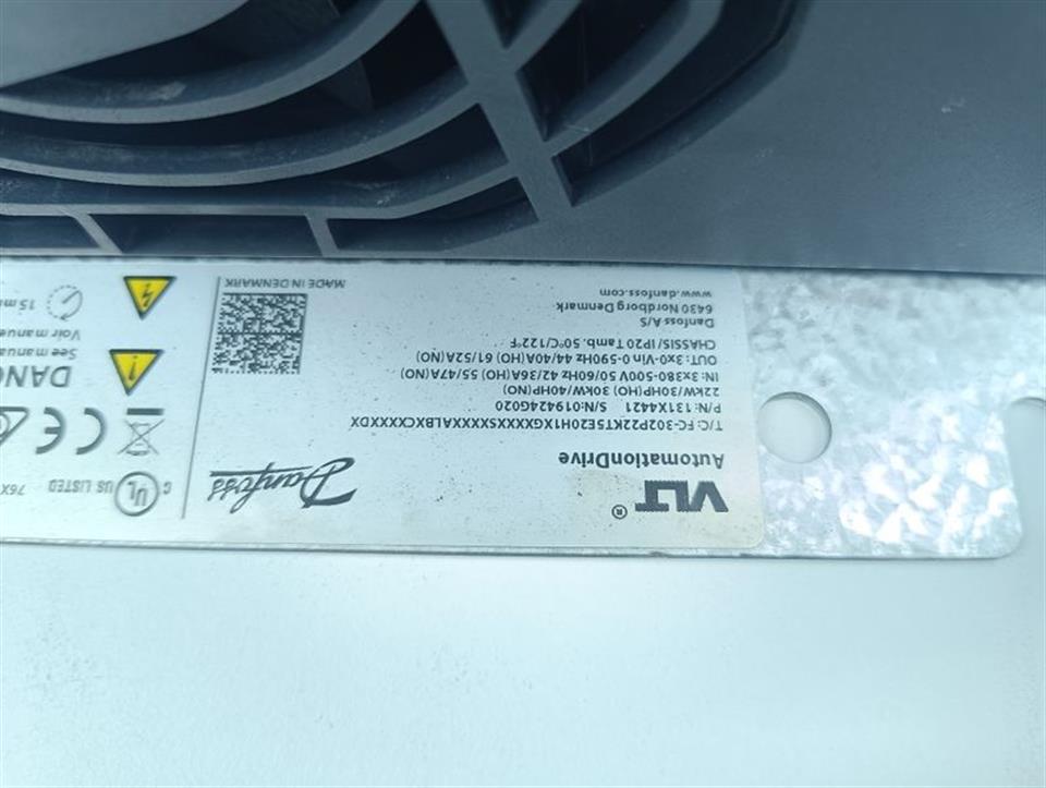 danfoss-fc-302p22kt5e20h1xgxxxxsxxxxalbxcxxxxdx-131x4421-22kw-400v-tested-top-78697-4.jpg