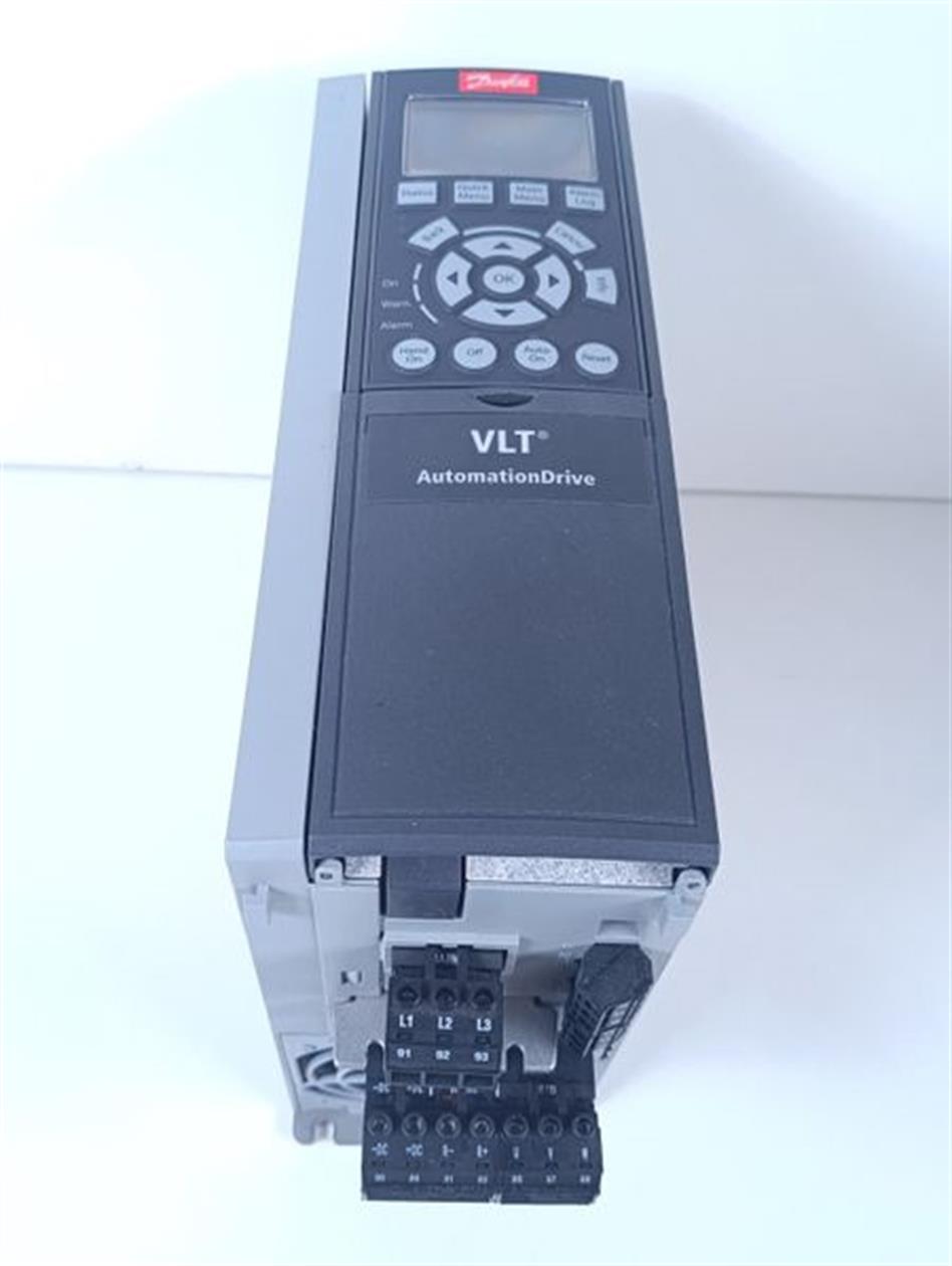 danfoss-fc-302pk75t5e20h1bxxxxxsxxxxaxbxcxxxxdx-pn-131b0014-testedund-top-zustand-78234-3.jpg