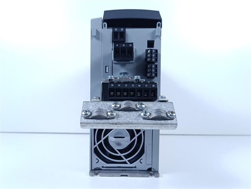 danfoss-vlt-automation-drive-fc-302pk55t5e20h1-131b0470-tested-und-top-zustand-79022-5.jpg