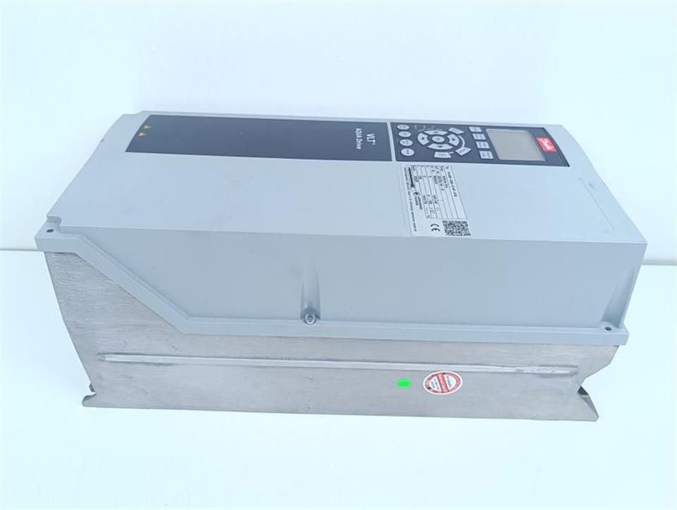 Danfoss VLT FC-202P1K1T4Z55H3X  + Fneo065-200A+0114P-W1B TESTED & NEUWERTIG