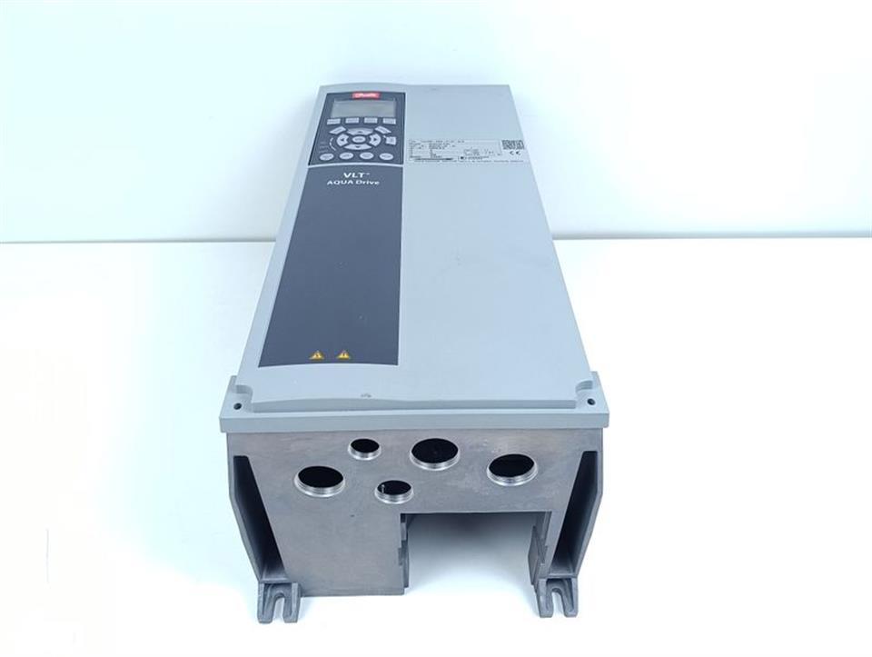 Danfoss VLT FC-202P1K1T4Z55H3X  + Fneo065-200A+0114P-W1B TESTED & NEUWERTIG