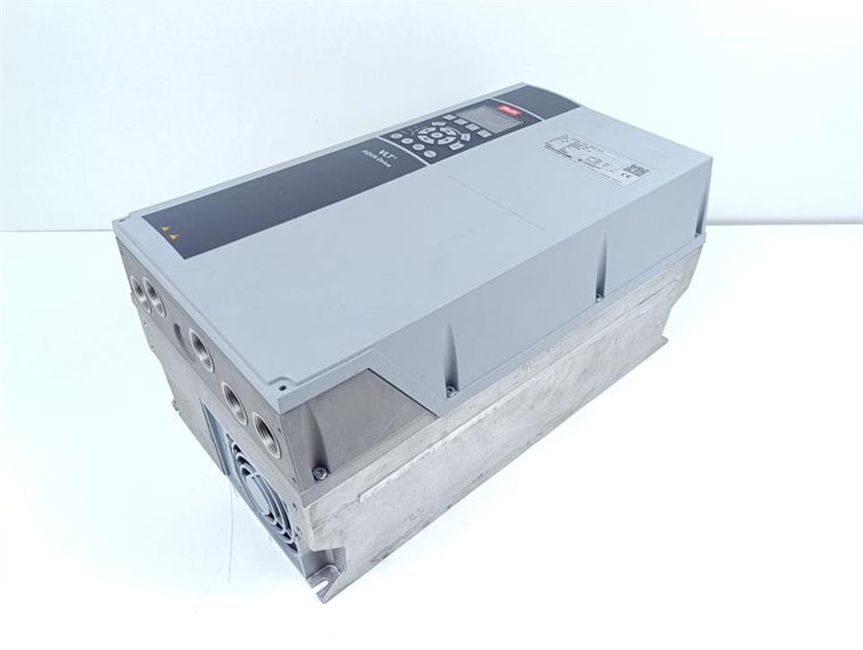 Danfoss VLT FC-202P5K5T4E55H3X  + Fneo080-210A+0554P-W1B TESTED & NEUWERTIG