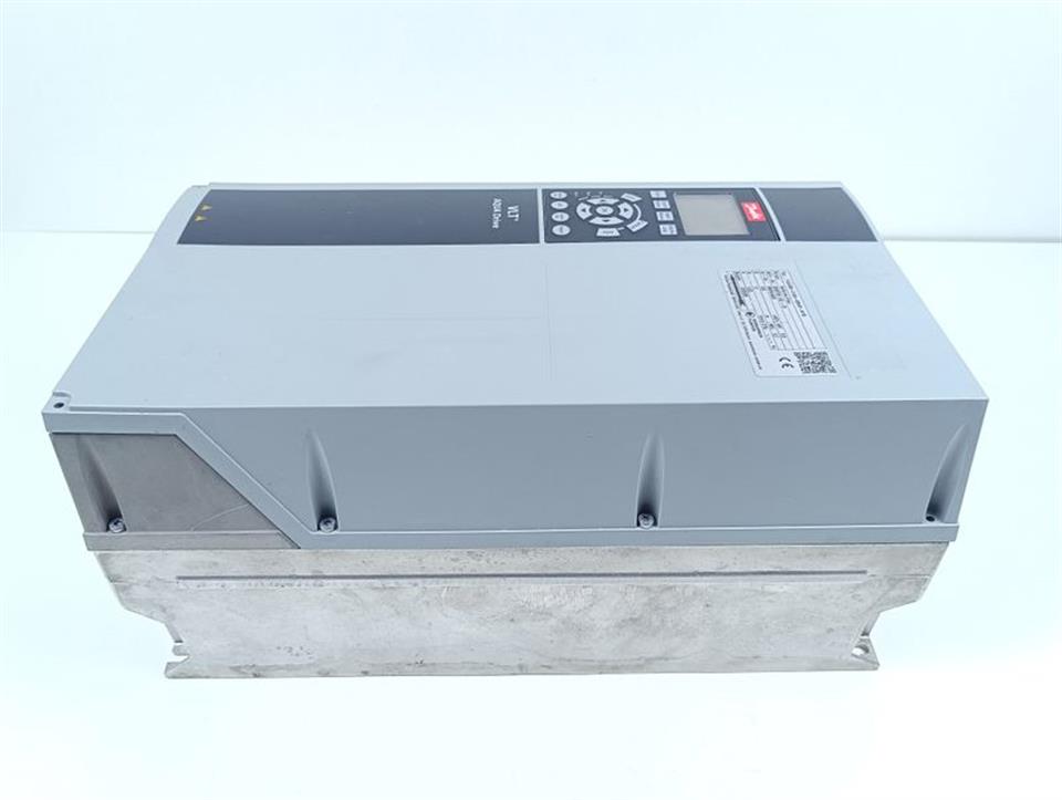 Danfoss VLT FC-202P5K5T4E55H3X  + Fneo080-210A+0554P-W1B TESTED & NEUWERTIG