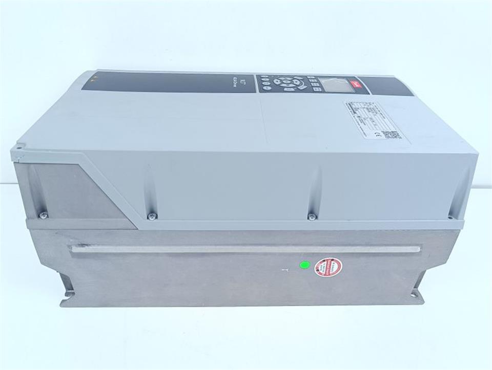 Danfoss VLT FC-202P7K5T4E55H3X + Xneo100-270A+0554P-W1B TESTED & NEUWERTIG