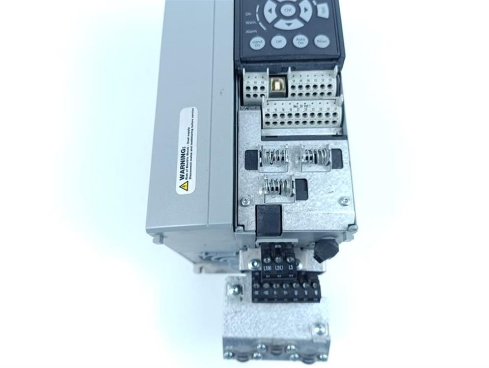 danfoss-vlt-fc-302p7k5t5e20h1bgxxxxsxxxxaxbxcxxxxdx-pn131b0052-tested-und-neuwertig-81876-5.jpg