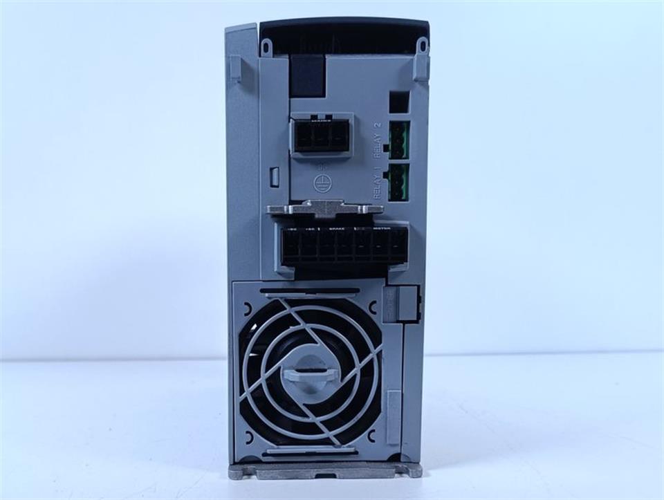 Danfoss VLT HVAC FC-102P2K2T4E20H1XGXXXXSXXXXAXBXCXXXXDX TESTED & TOP ZUSTAND