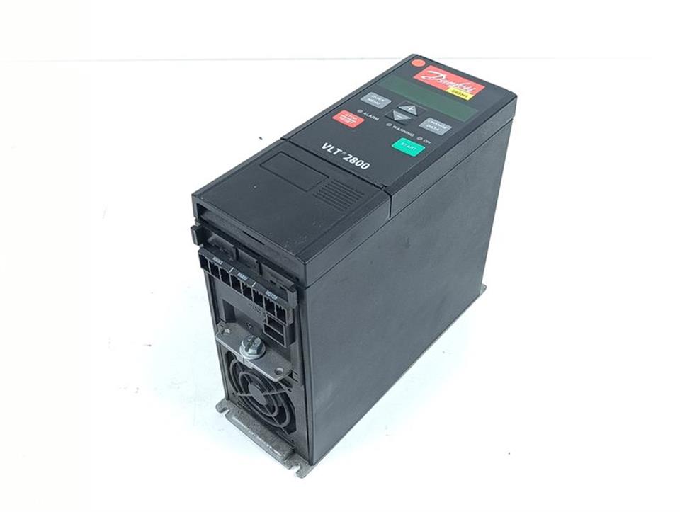 Danfoss VLT2800 195N0003 VLT 2800 VLT2803PS4B20STR1DBF00A00 240V 2.2A 0,9 kVA
