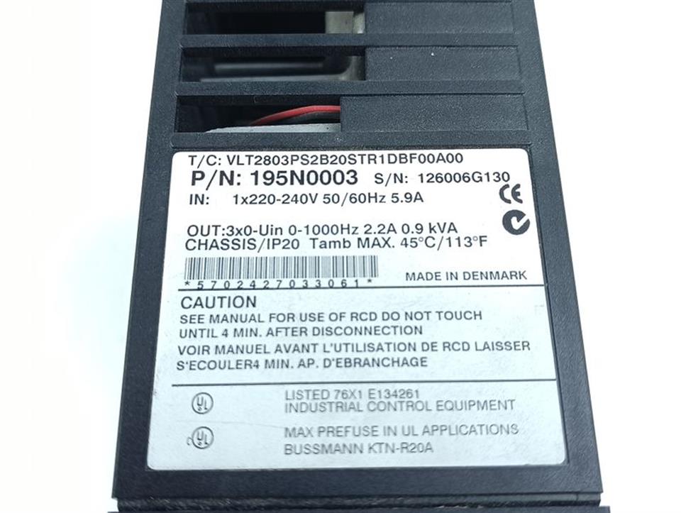 Danfoss VLT2800 195N0003 VLT 2800 VLT2803PS4B20STR1DBF00A00 240V 2.2A 0,9 kVA
