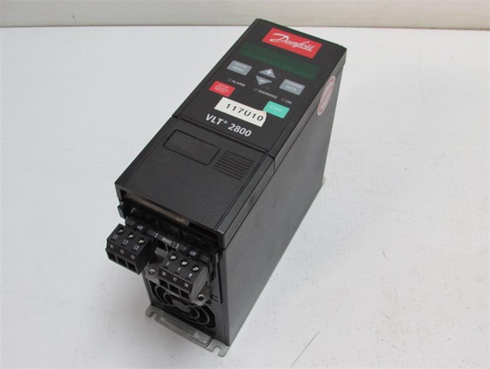 Danfoss VLT2807 VLT2807PT4B20STR1DBF00A00 195N1015 400V 2,1A 1,7kVA TESTED