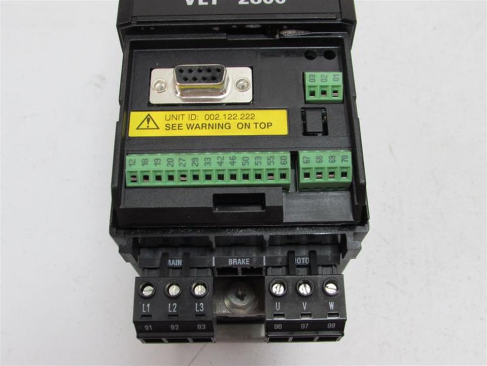 Danfoss VLT2807 VLT2807PT4B20STR1DBF00A00 195N1015 400V 2,1A 1,7kVA TESTED