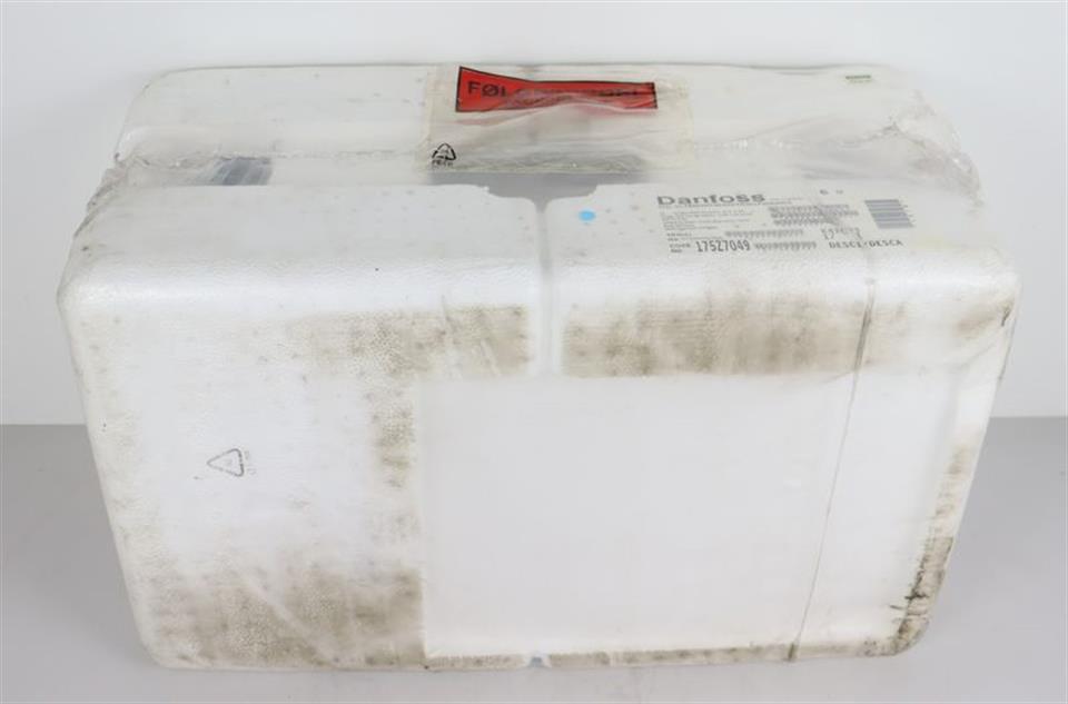 danfoss-vlt6004-vlt6004ht4c54str3dlf00a00c0-175z7049-frequenzumrichter-unused-59678-2.jpg